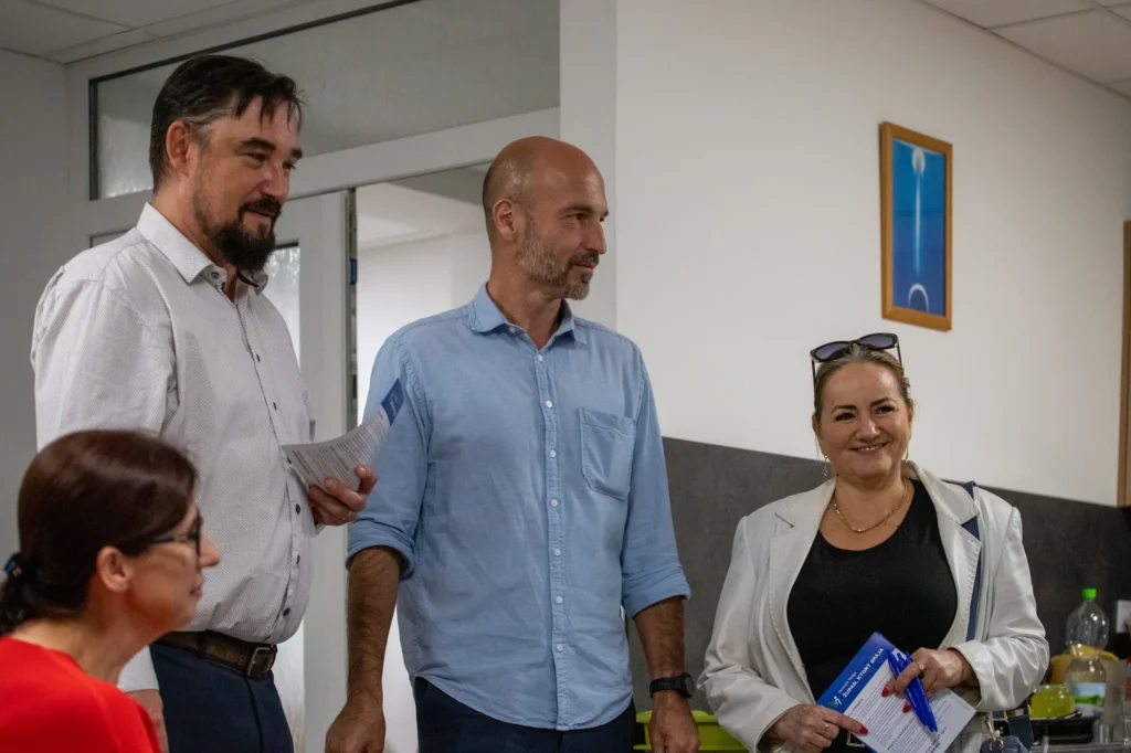 Medzi ľuďmi Stretnutie v interiéri počas Šurianskeho jarmoku, 18. 9. 2026